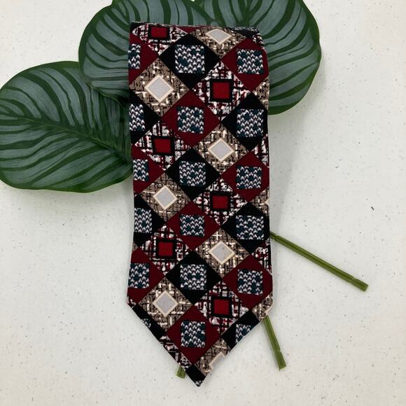 Vintage Oscar de la Renta Red White Geometric Couture Collection Silk Neck Tie - Picture 1 of 6